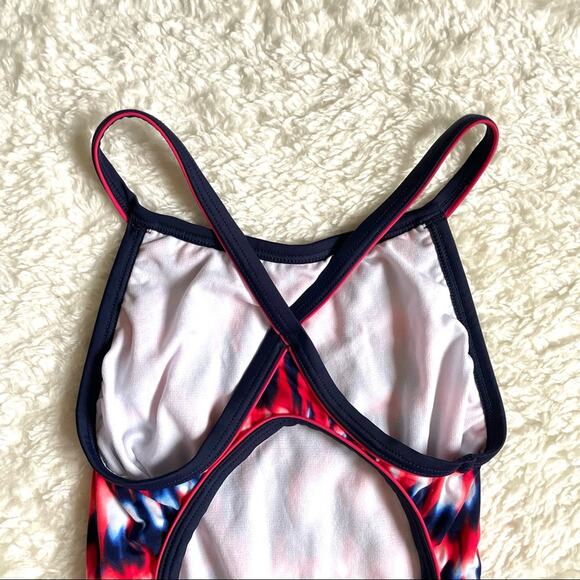 TYR Durafast Women’s One Piece Swimming Suit Racer Back Size 34 Red Navy Tie-Dye - Picture 3 of 5